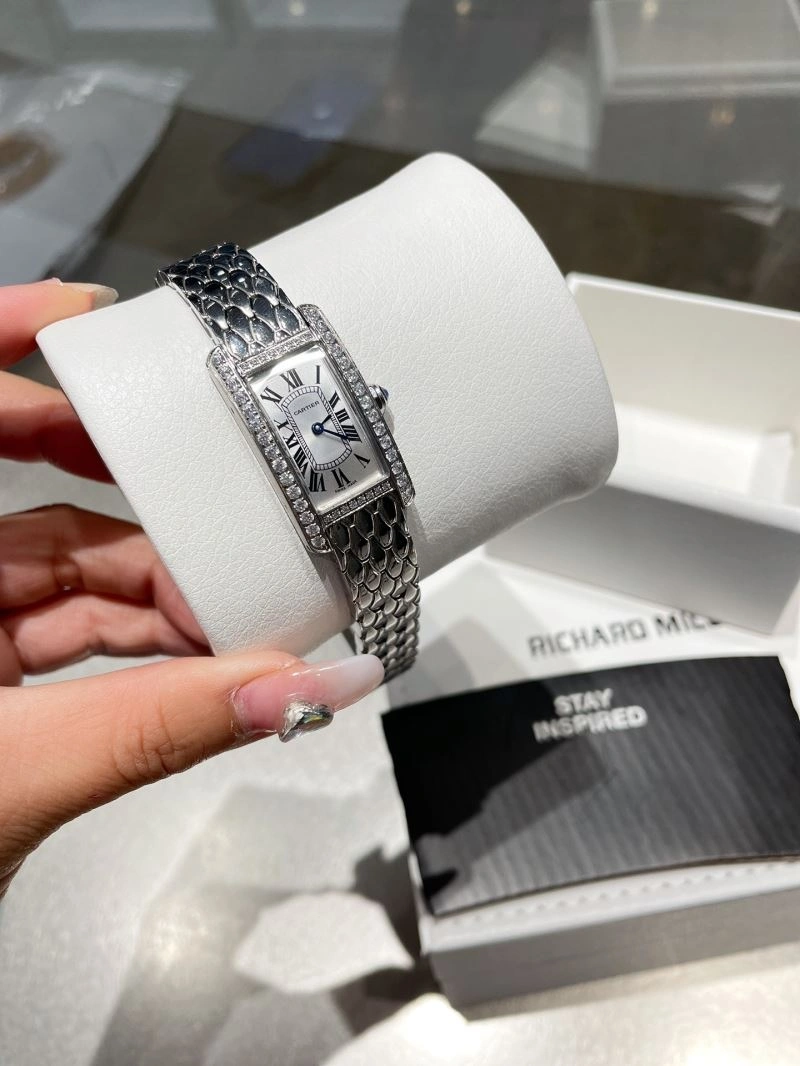 Trendy CARTIER Watches 180364
