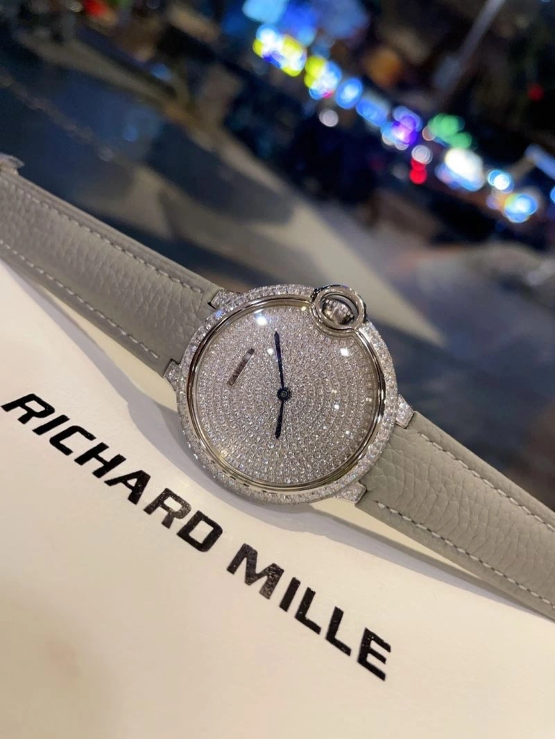 CARTIER Watches Trendsetting 180310