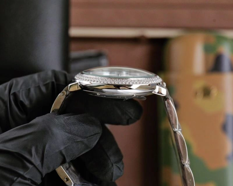 EyeCatching CARTIER Watches 179677