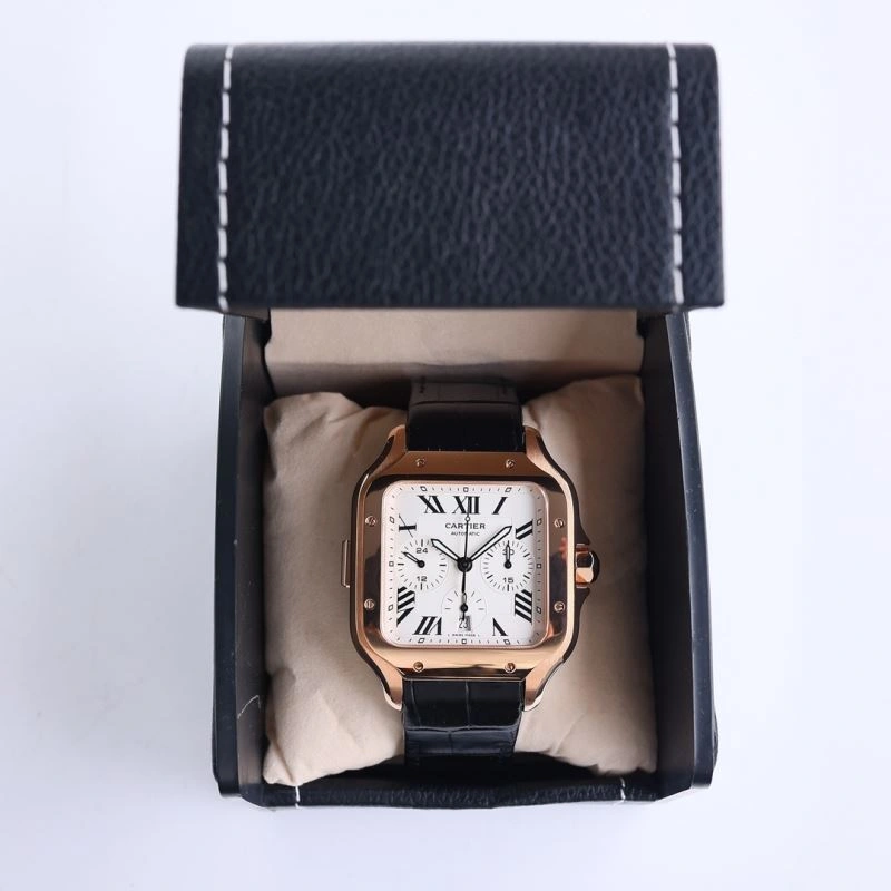 Versatile CARTIER Watches 179669