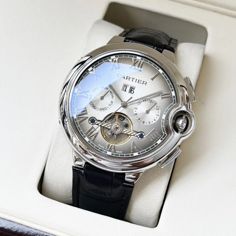 Contemporary CARTIER Watches 179658