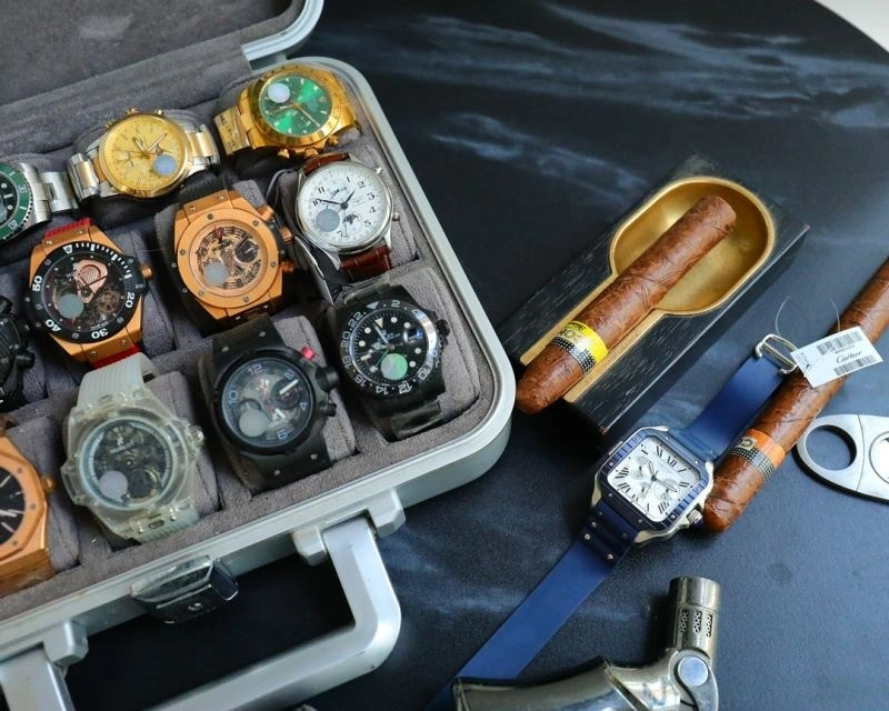 Effortless CARTIER Watches 179593
