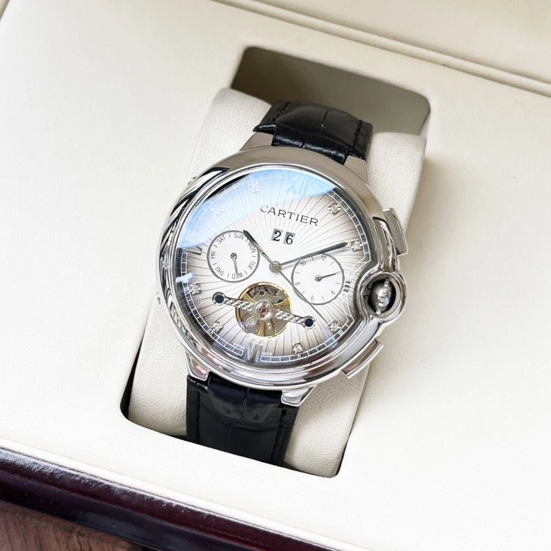 Sporty CARTIER Watches 179499