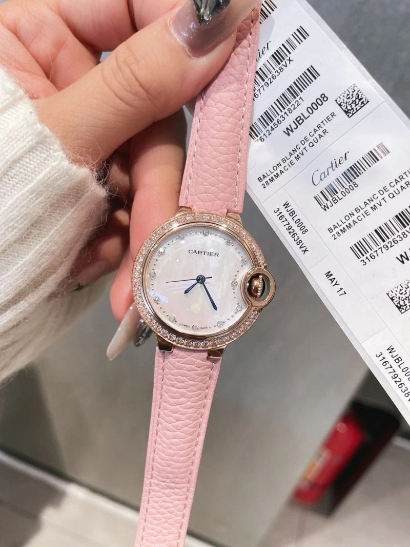 Versatile CARTIER Watches 179480
