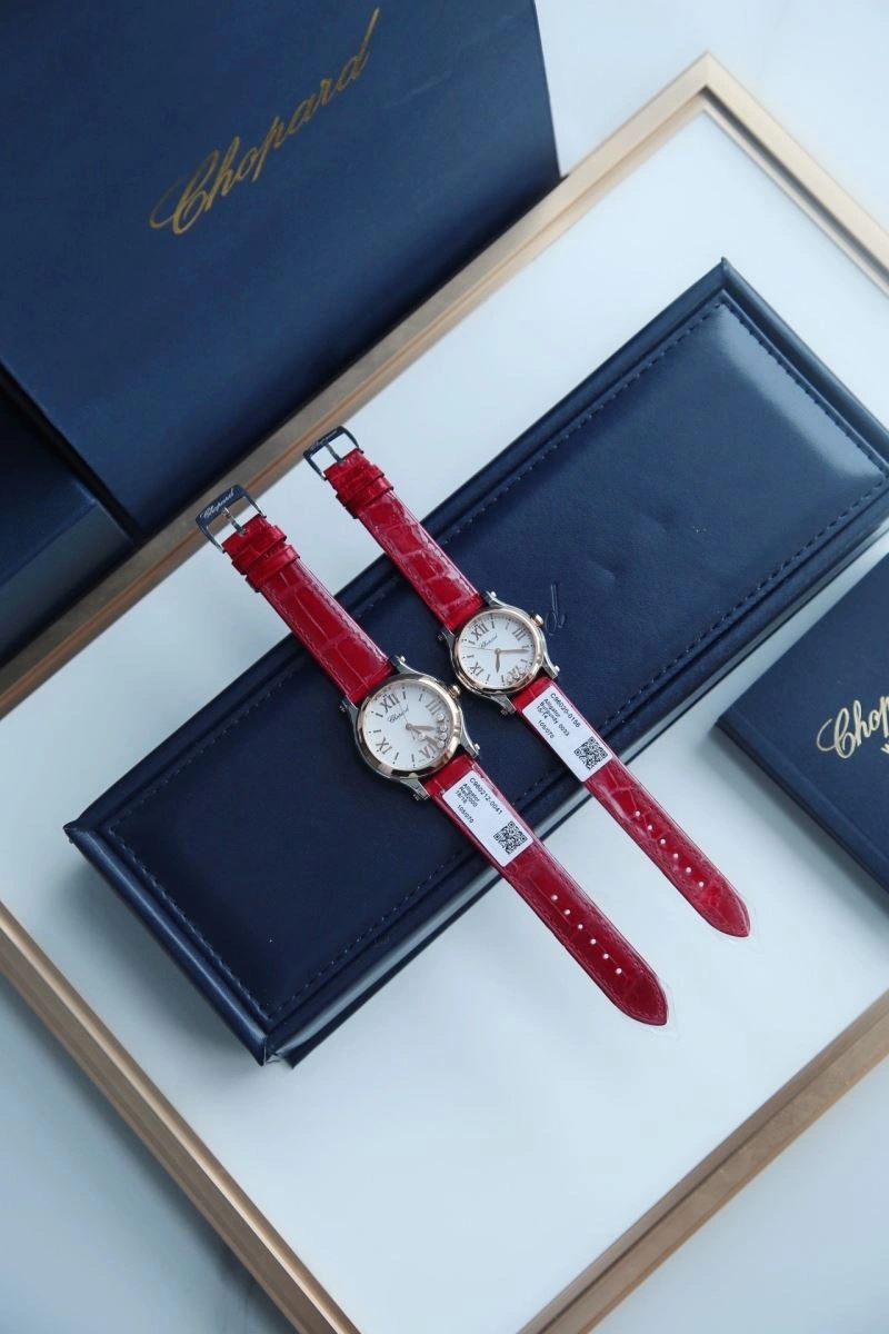 Contemporary CARTIER Watches 179152