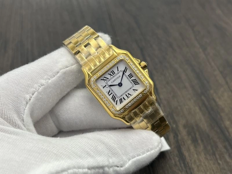 Versatile CARTIER Watches 178681