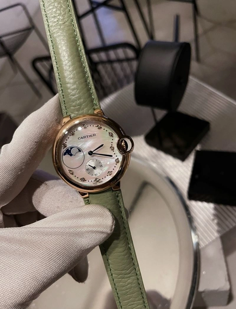 Lightweight CARTIER Watches 178562