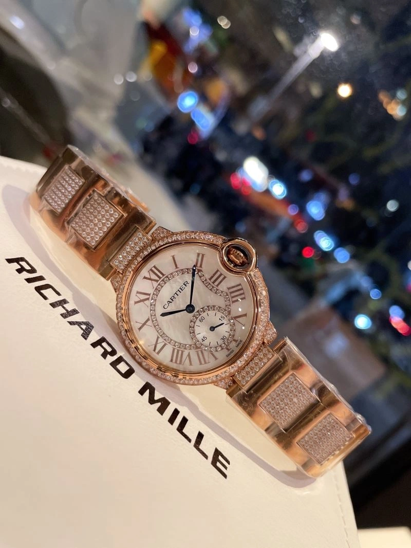Trendsetting CARTIER Watches 178551