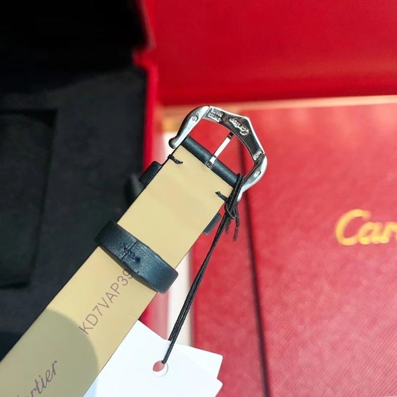 Minimalist CARTIER Watches 178472