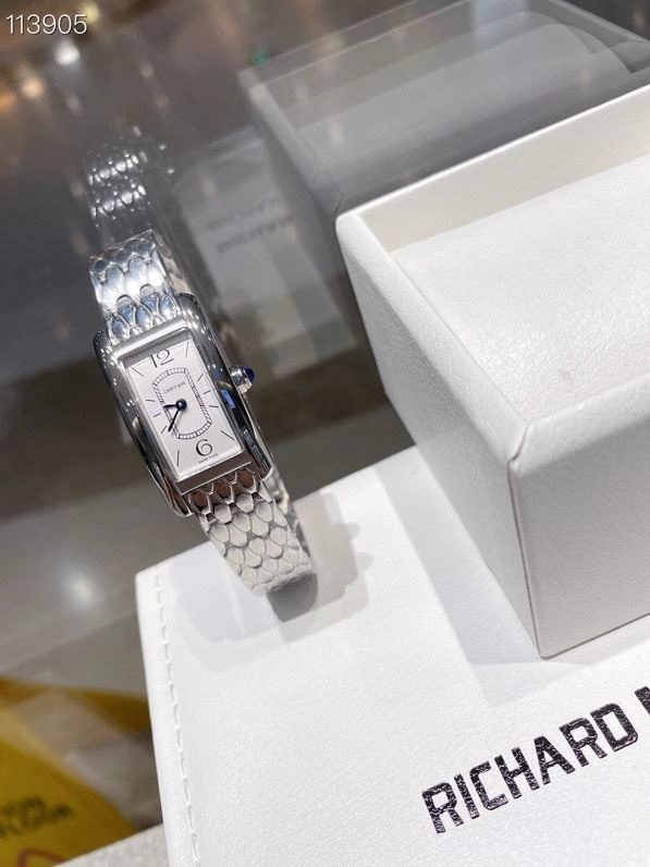 Functional CARTIER Watches 179203