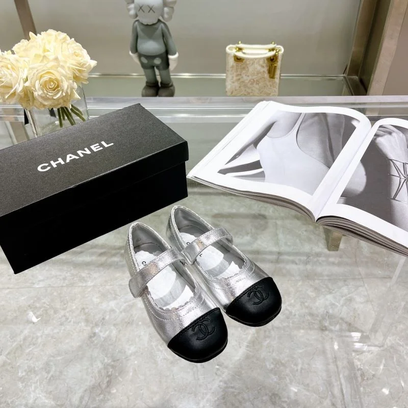Packable CHANEL SHOES 30294