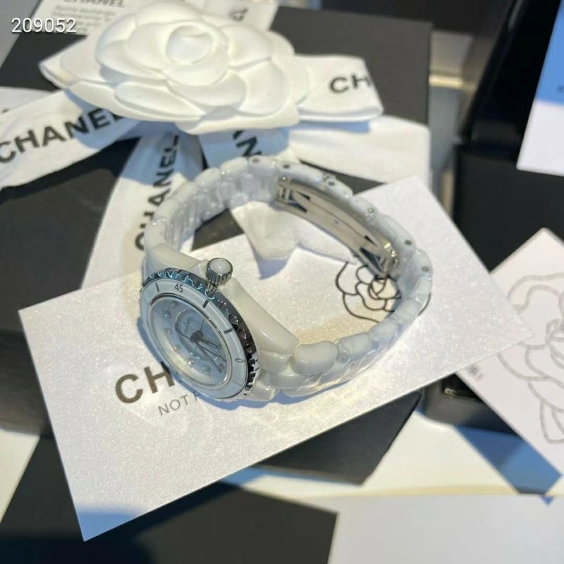 CHANEL Watches FashionForward 181651