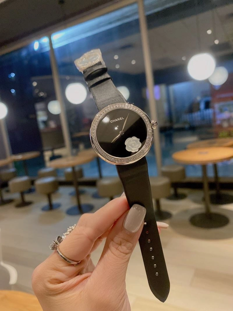 MultiPurpose CHANEL Watches 181661
