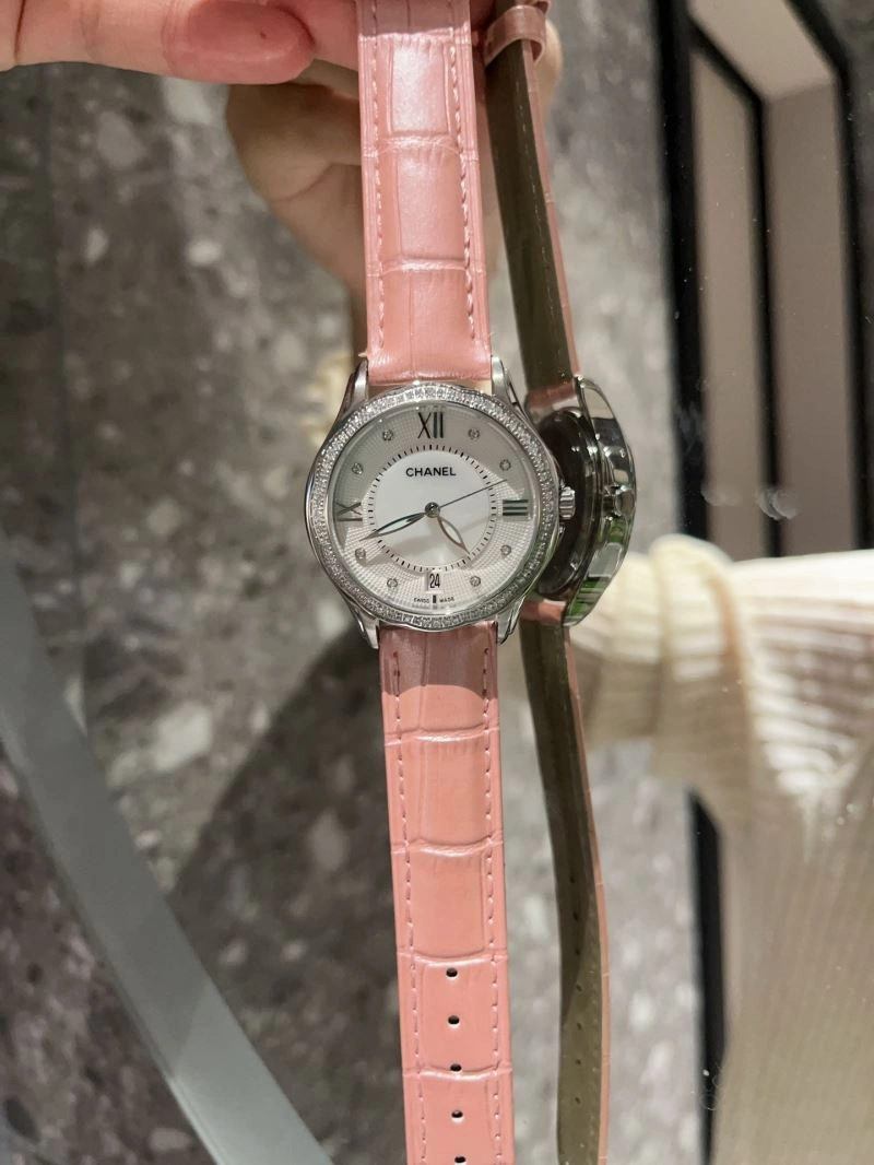 Popular CHANEL Watches 181616