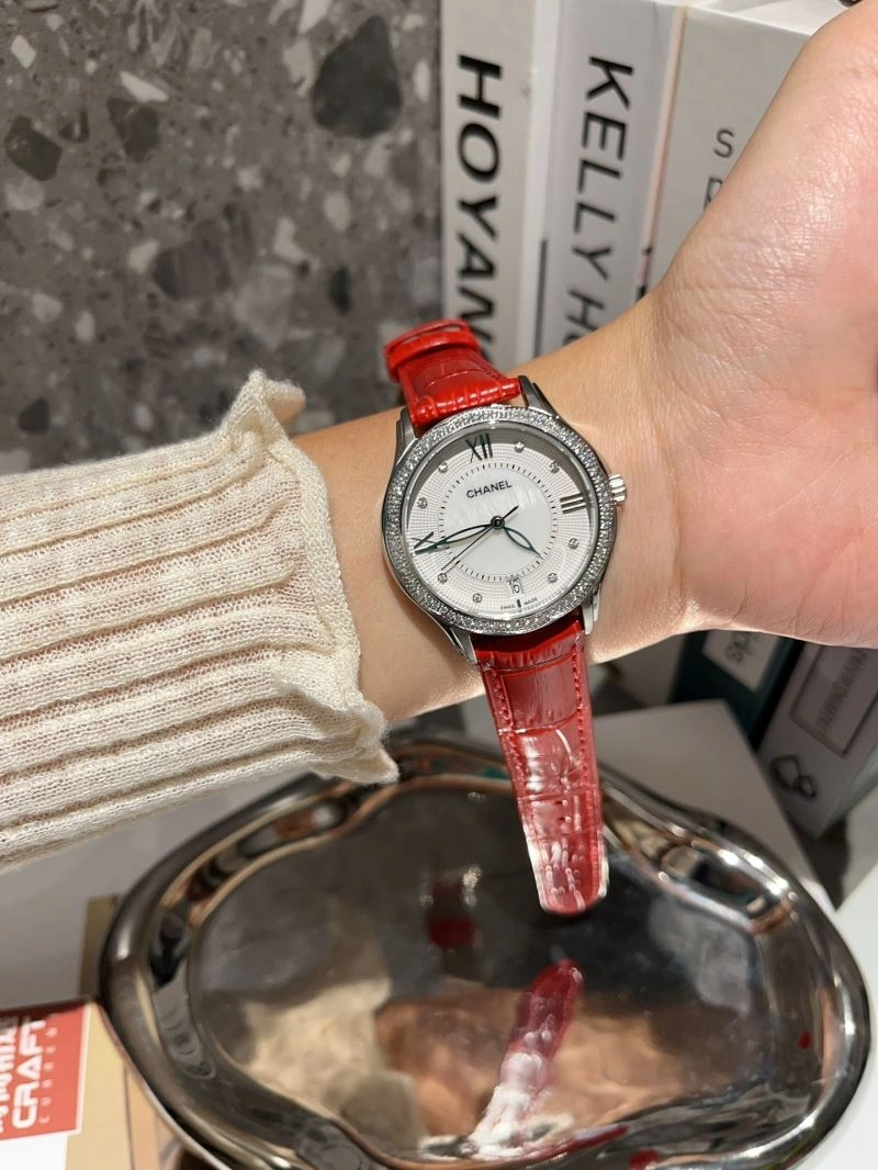 Popular CHANEL Watches 181616