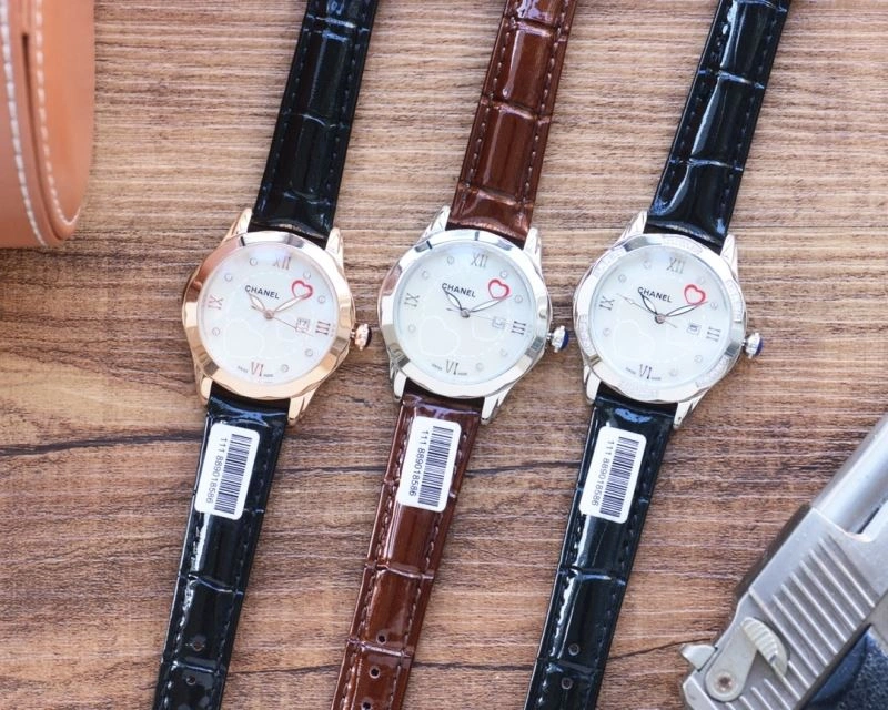 Bold CHANEL Watches 181604