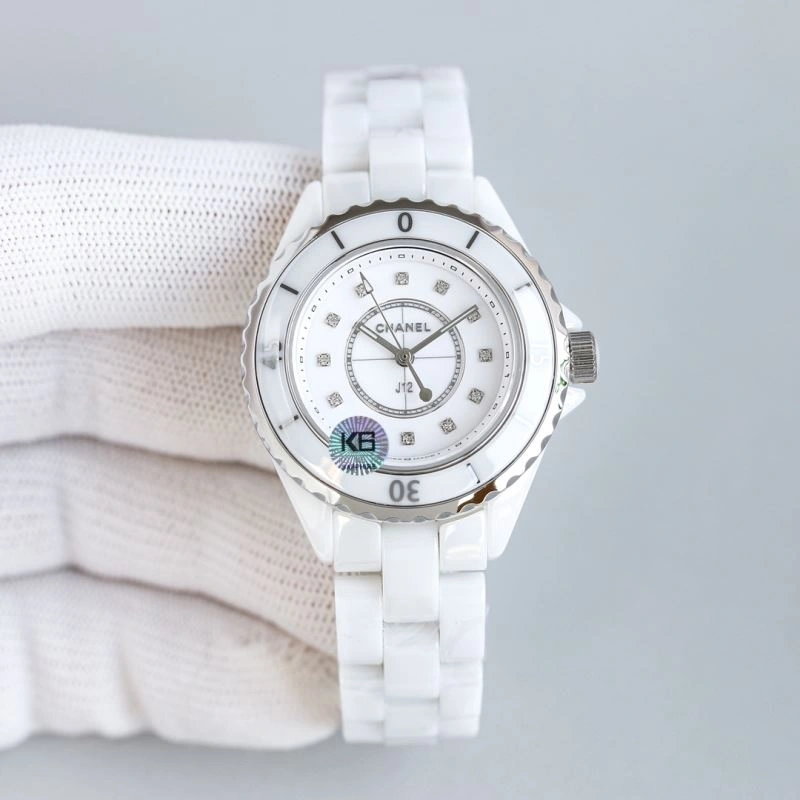 Sleek CHANEL Watches 181569