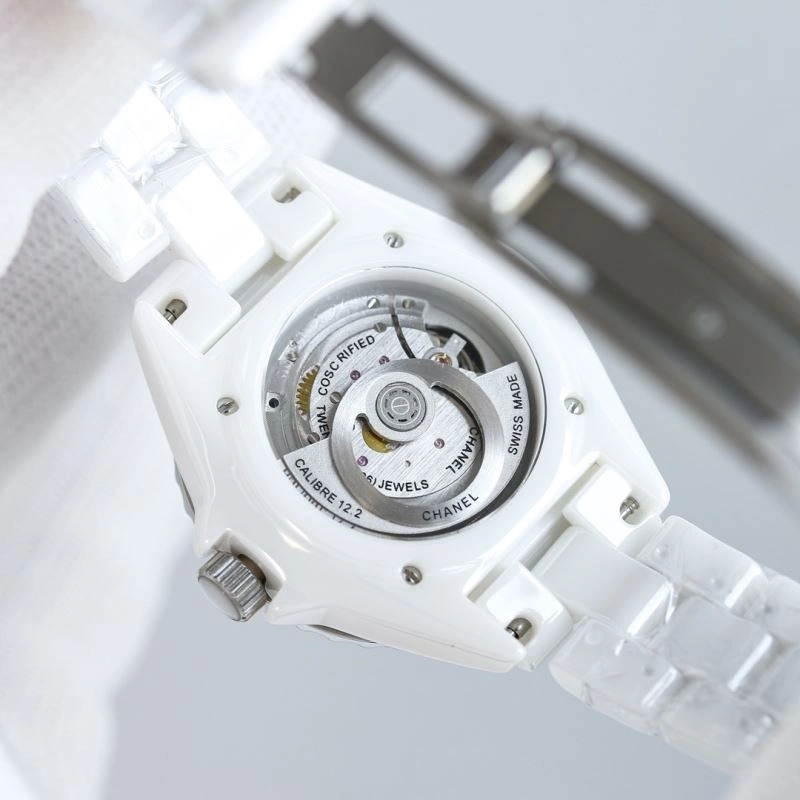 Sleek CHANEL Watches 181569