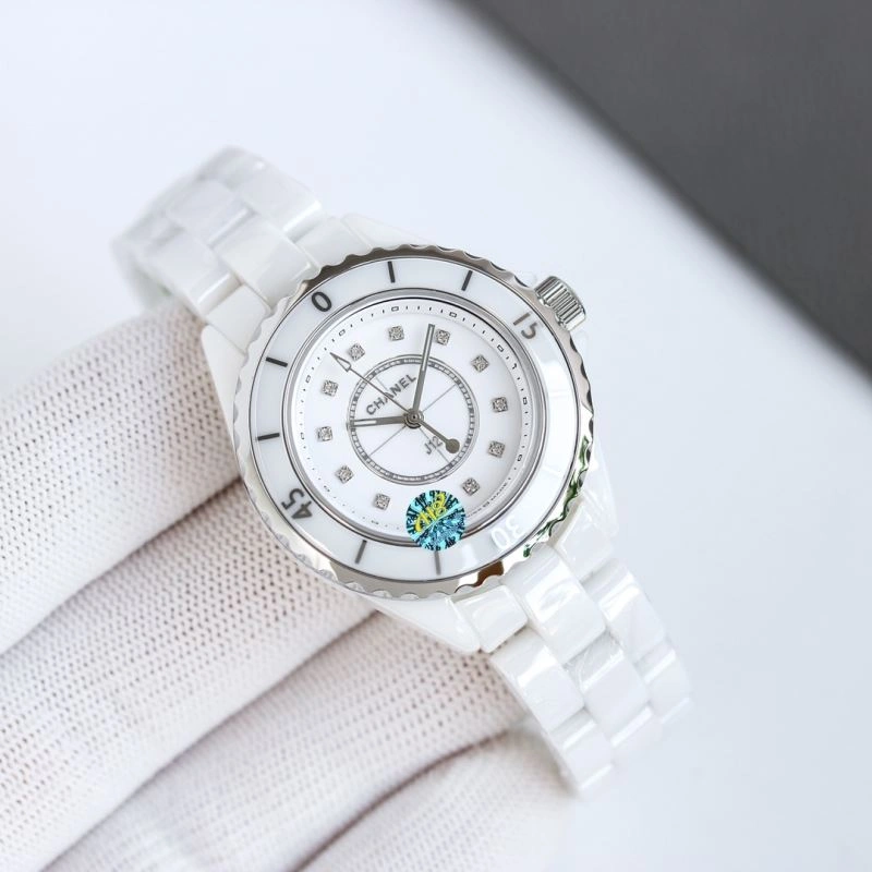 Unique CHANEL Watches 181538