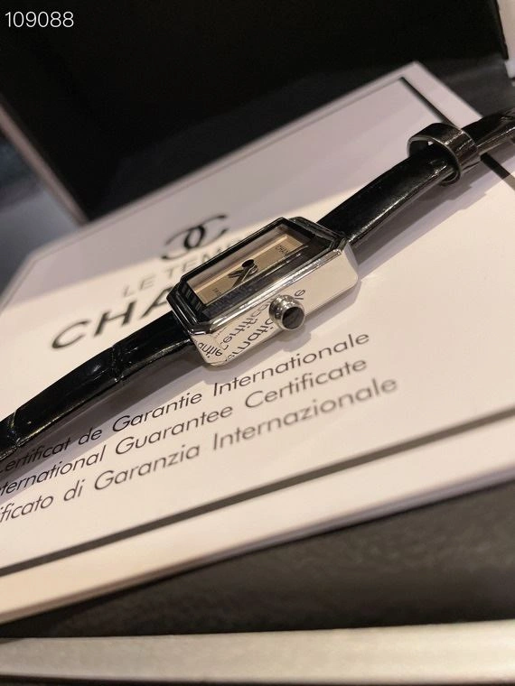 Youthful CHANEL Watches 181512