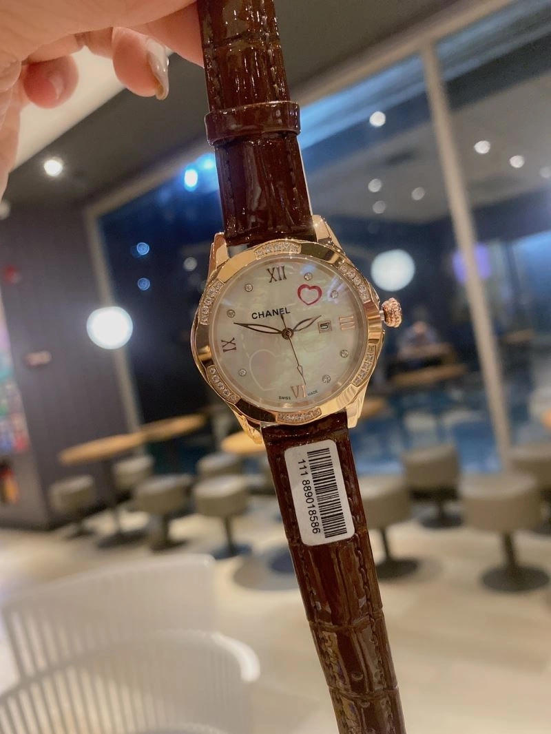 SoftTouch CHANEL Watches 181463