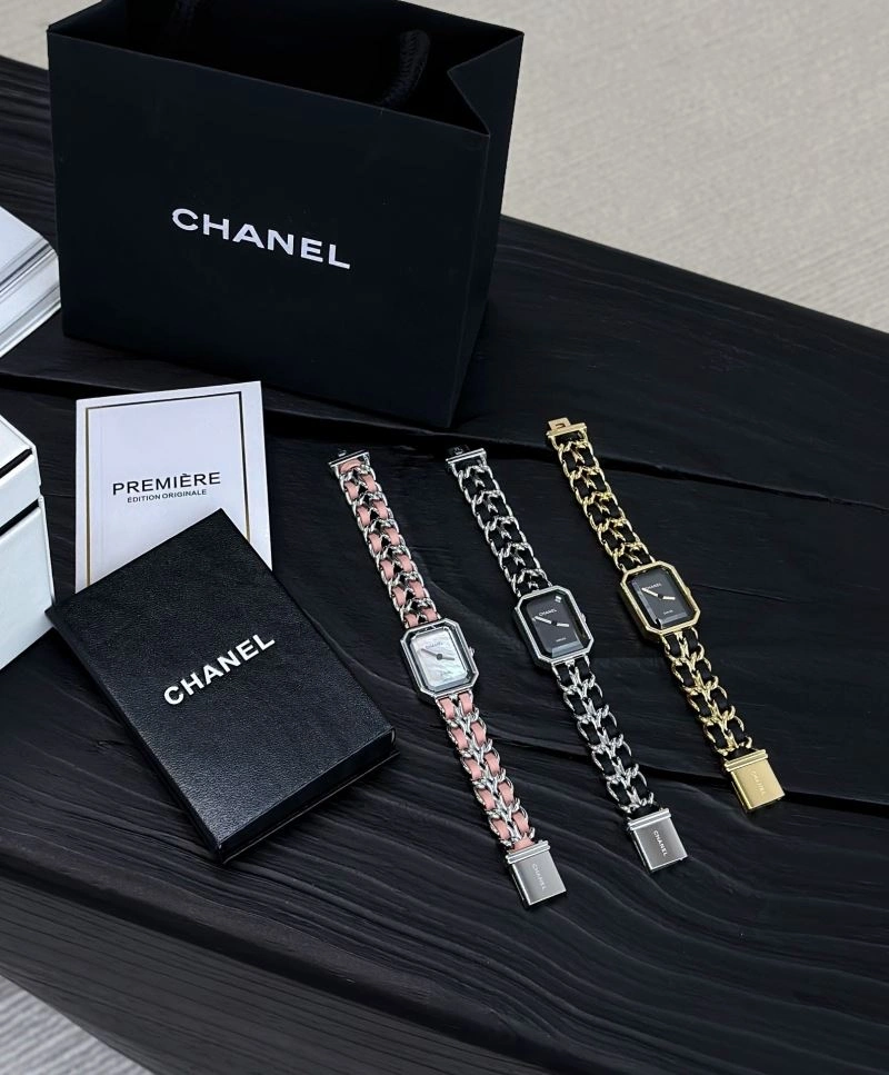 Cozy CHANEL Watches 181319