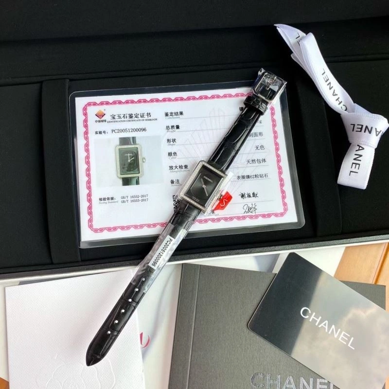 Functional CHANEL Watches 181202