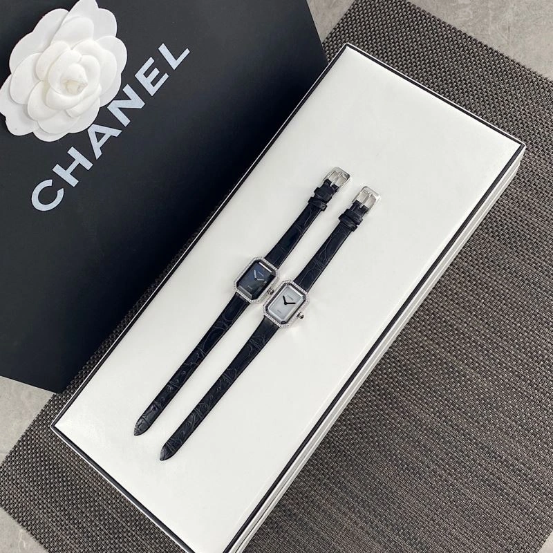 CHANEL Watches UrbanChic 181217