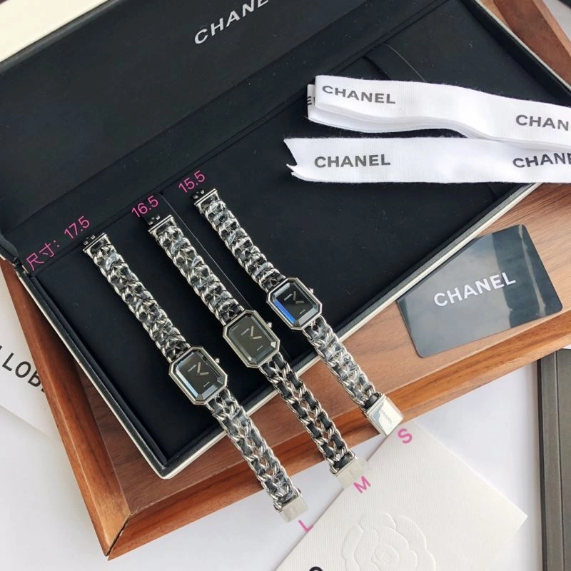 Unique CHANEL Watches 181206