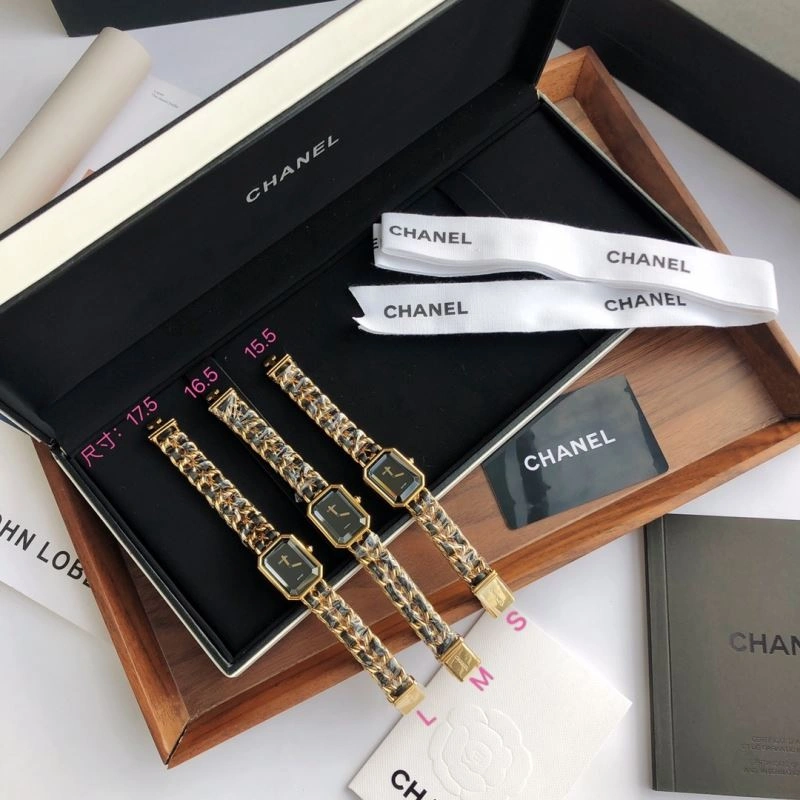 Attractive CHANEL Watches 181207