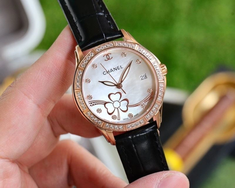 Youthful CHANEL Watches 181363