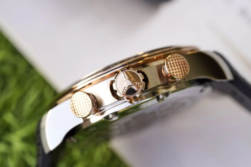 Stylish CHOPARD Watches 181981