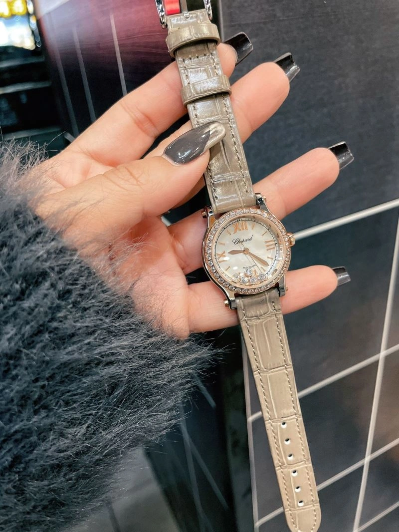 Snug CHOPARD Watches 181921