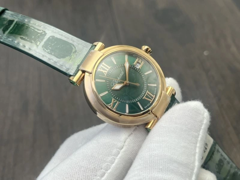 Snug CHOPARD Watches 181742