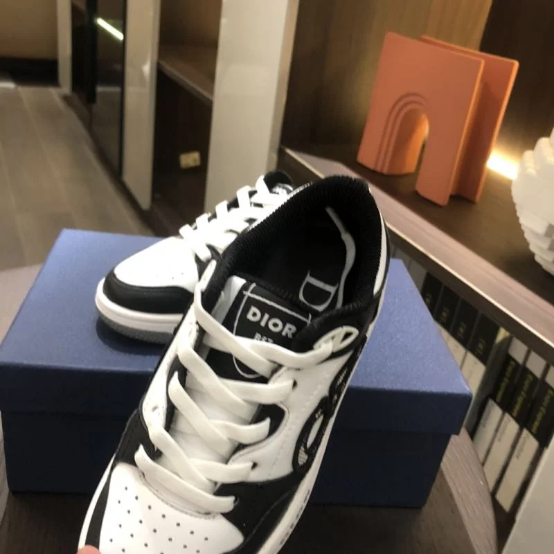 CHRISTIAN DIOR SHOES Trendsetting 29828