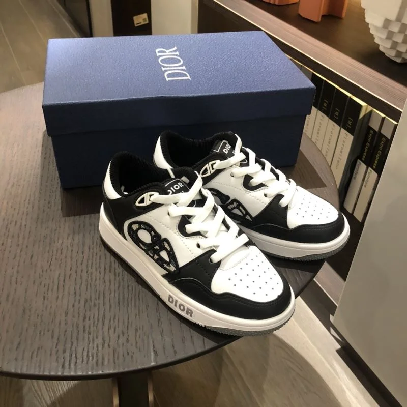 CHRISTIAN DIOR SHOES Trendsetting 29828
