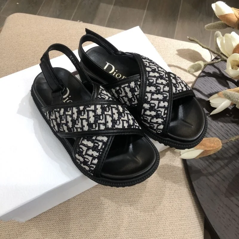 CHRISTIAN DIOR SHOES Sleek 29815