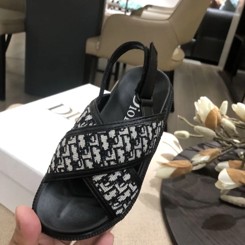 CHRISTIAN DIOR SHOES Sleek 29815