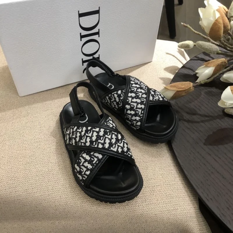 CHRISTIAN DIOR SHOES Sleek 29815
