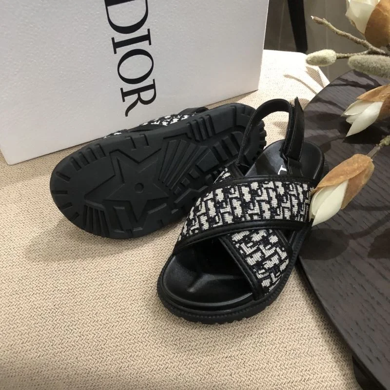 CHRISTIAN DIOR SHOES Sleek 29815