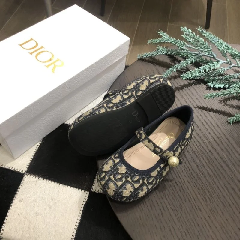 Trendy CHRISTIAN DIOR SHOES 30253
