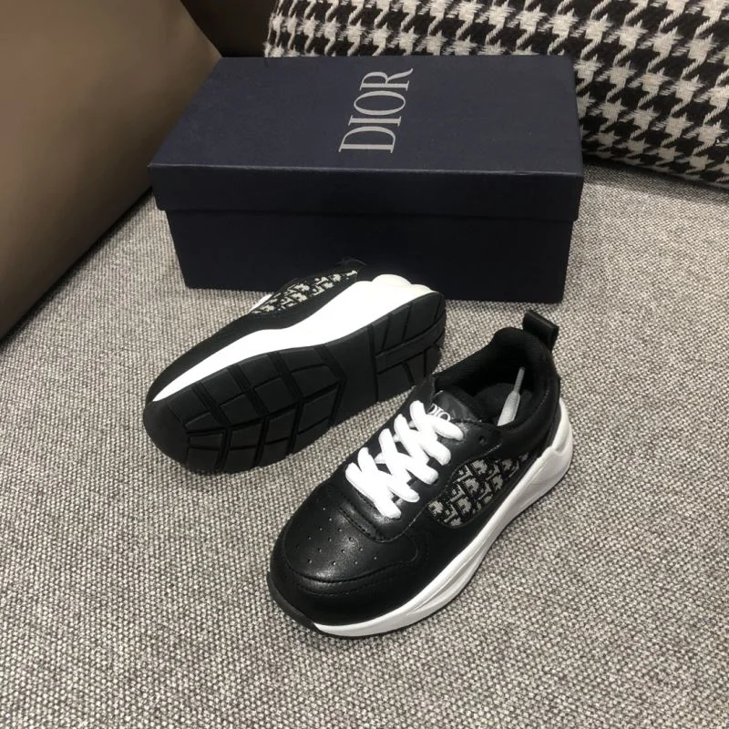 Functional CHRISTIAN DIOR SHOES 30249