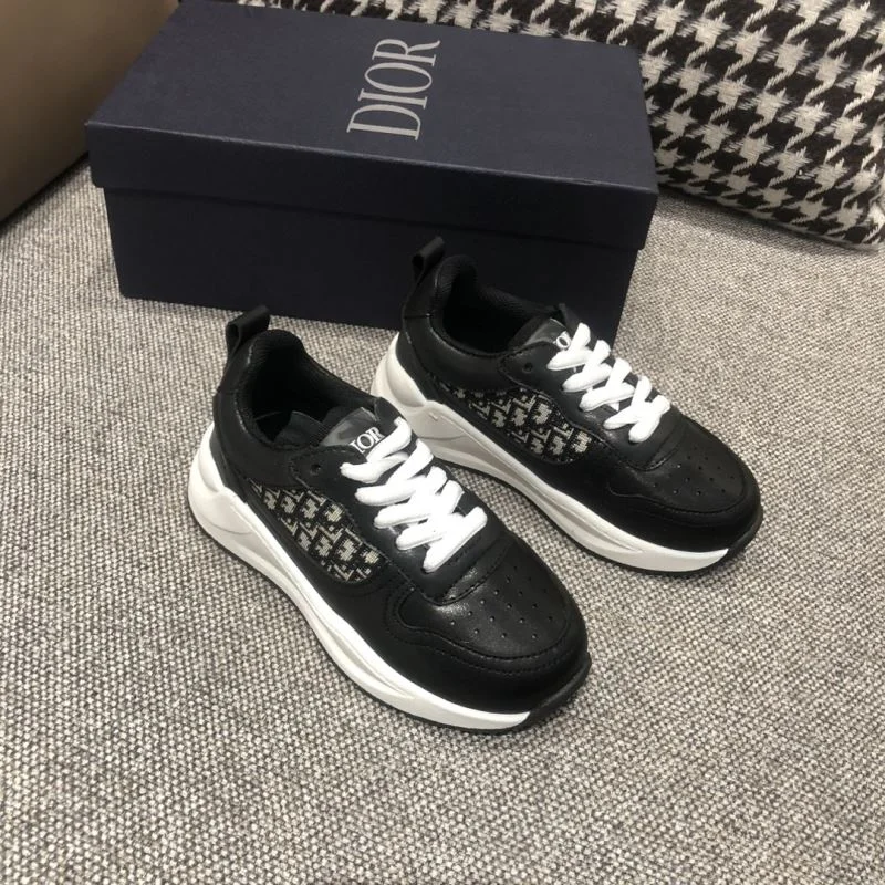Functional CHRISTIAN DIOR SHOES 30249