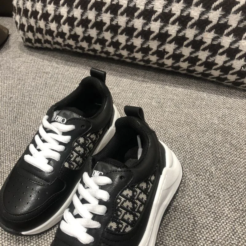 Functional CHRISTIAN DIOR SHOES 30249