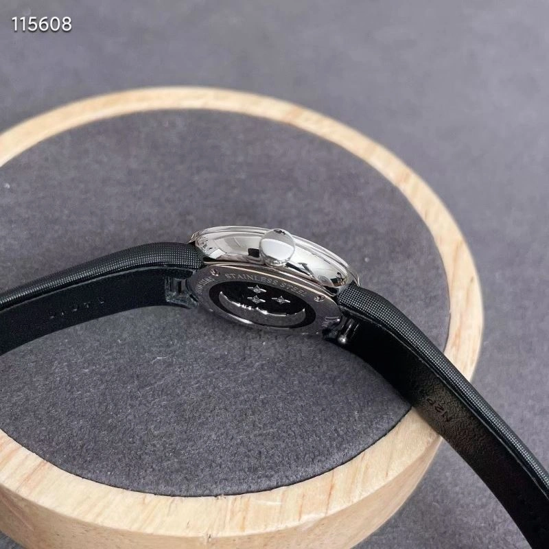 CHRISTIAN DIOR Watches Bright 182082