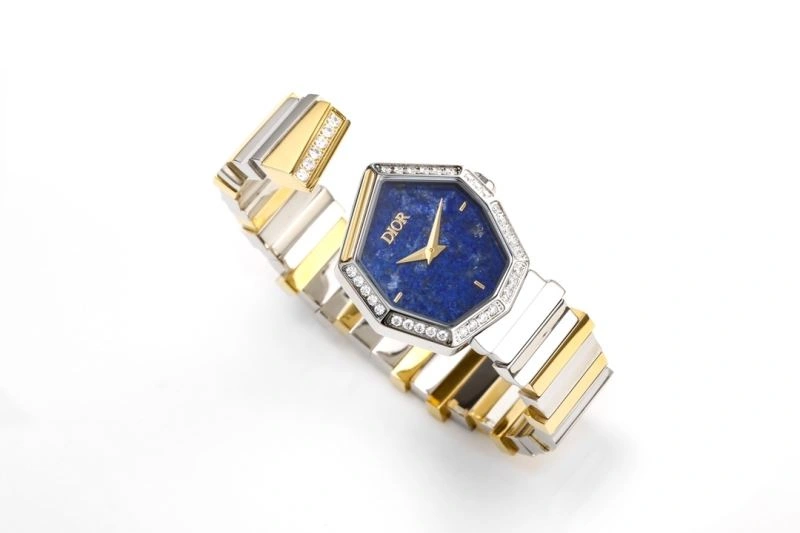 Refined CHRISTIAN DIOR Watches 182071
