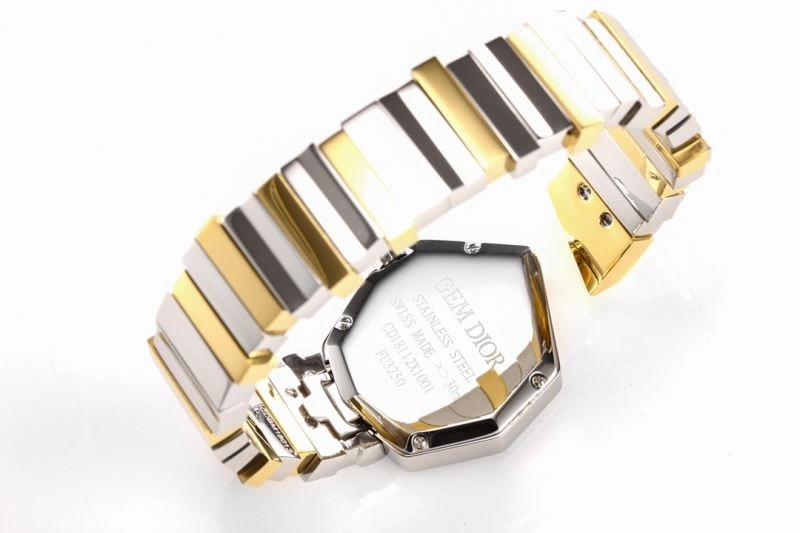 Refined CHRISTIAN DIOR Watches 182071