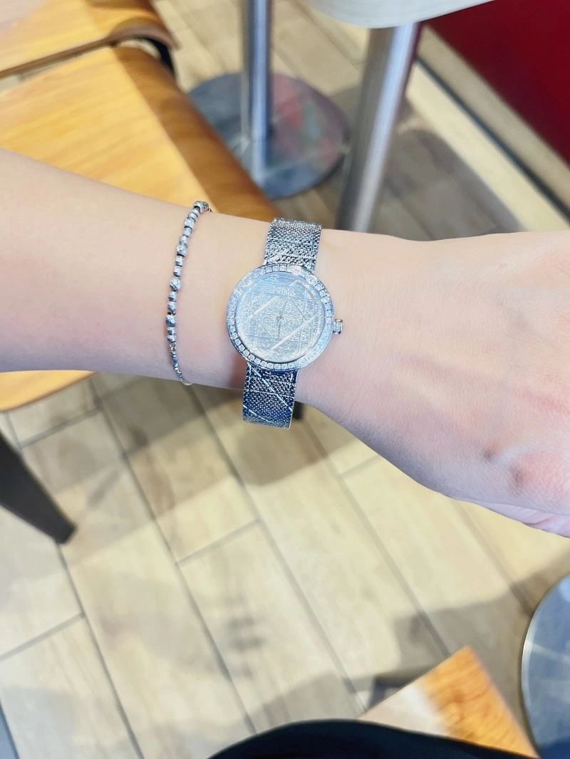 CHRISTIAN DIOR Watches Casual 182062