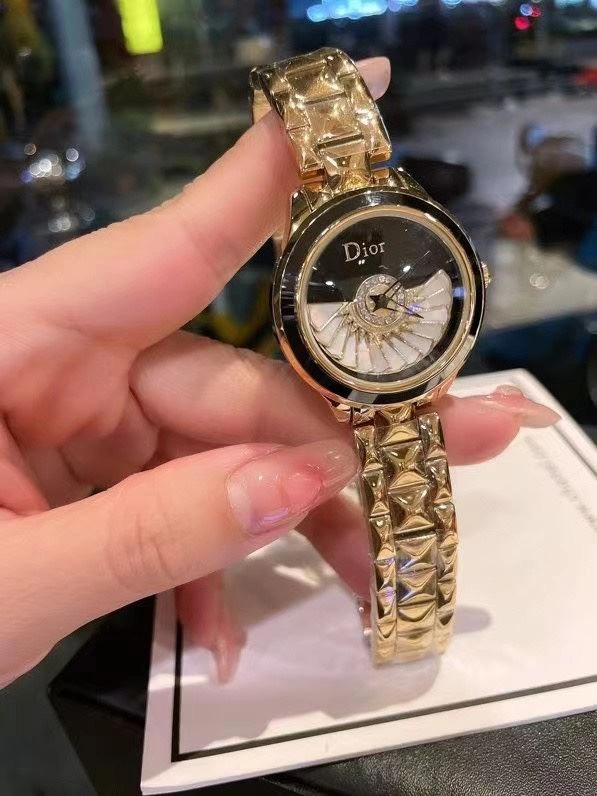 Minimalist CHRISTIAN DIOR Watches 182079