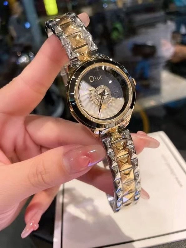 Minimalist CHRISTIAN DIOR Watches 182079